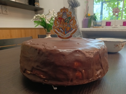 topper do dortu s emblémem bradavic