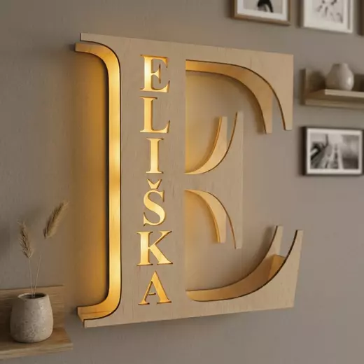 Personalizovaná dřevěná LED lampička s písmenem a jménem